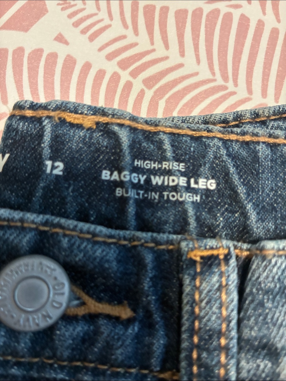 Old Navy Boyfriend Jeans in Dark Blue Wash - Picture 3 of 4
